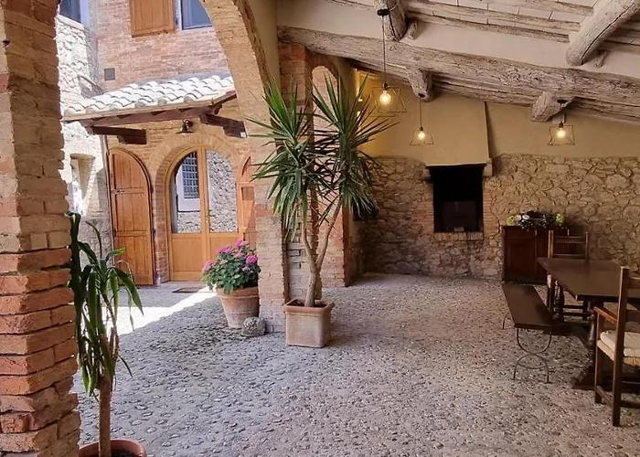 Casanova Di Campriano Lupompesi